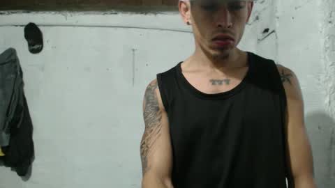 Snapshot of sweetlatinakim chatting on March 2026 11:06:01 AM Camilo online show from March 2026 11:06:01 AM