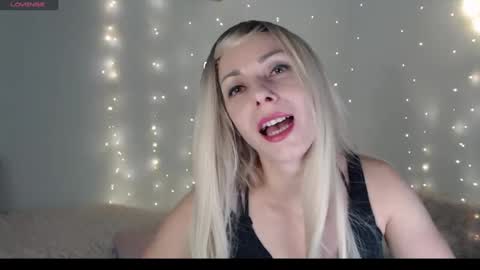 SweetLedySelin online show from December 2024 03:43:02 PM