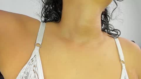 Snapshot of sweetlesbianseduction chatting on April 2026 02:19:01 PM Azulandvioleta online show from April 2026 02:19:01 PM