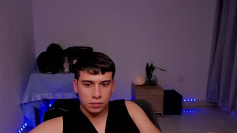 Lian online show from December 2024 10:01:02 AM