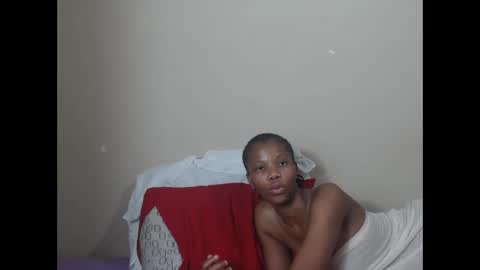 sweetlipss_ online show from September 2025 11:49:02 PM