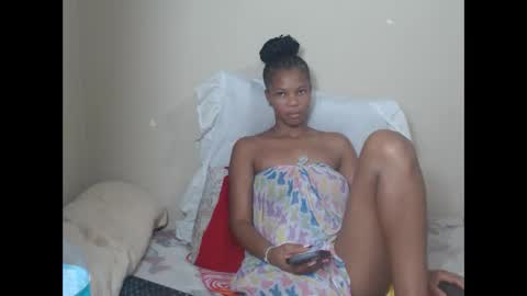 sweetlipss_ online show from October 2025 02:11:02 AM