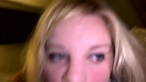 Lisa  online show from October 2025 03:56:02 PM