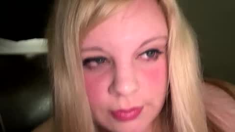 Lisa  online show from April 2026 06:02:01 PM