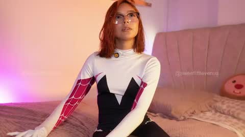 Snapshot of sweetlittlevenus chatting on April 2026 11:09:02 PM Venus online show from April 2026 11:09:02 PM