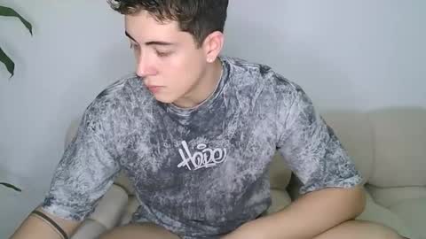 sweetmatias21 online show from April 2026 02:33:01 AM