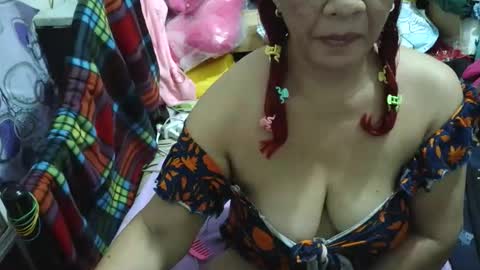 Snapshot of sweetmature_69 chatting on May 2026 05:42:02 PM sweetmature_69 online show from May 2026 05:42:02 PM