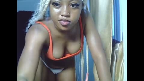 Snapshot of sweetmila9 chatting on June 2026 06:15:02 AM sweetmila9 online show from June 2026 06:15:02 AM