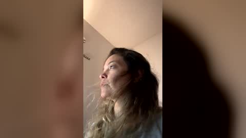 Monic online show from March 2026 01:32:02 AM