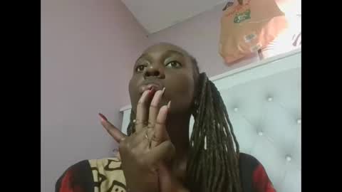 Snapshot of sweetnovah chatting on May 2026 02:35:01 PM Novah girlie online show from May 2026 02:35:01 PM