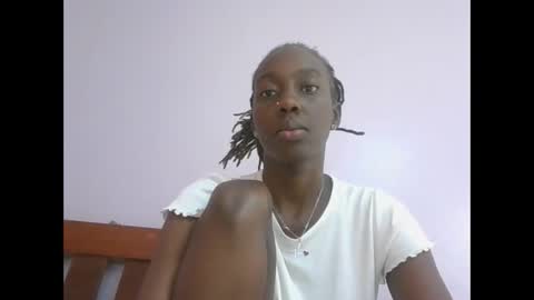 Snapshot of sweetnovah chatting on May 2026 12:37:02 PM Novah girlie online show from May 2026 12:37:02 PM