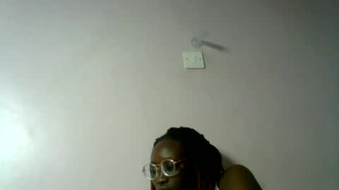 Snapshot of sweetnovah chatting on May 2026 04:43:02 AM Novah girlie online show from May 2026 04:43:02 AM