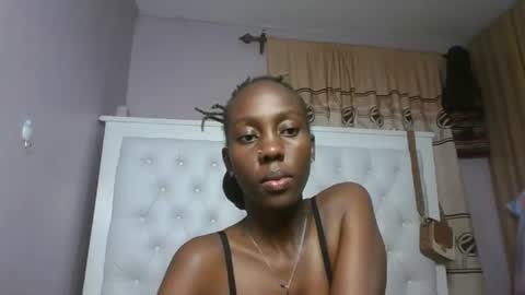 Snapshot of sweetnovah chatting on June 2026 03:31:01 AM Novah girlie online show from June 2026 03:31:01 AM