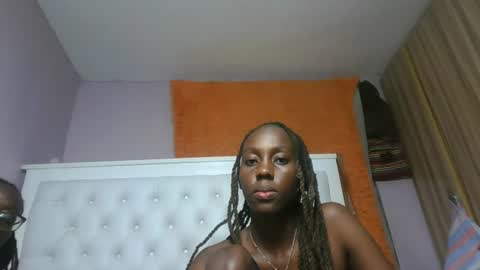 Snapshot of sweetnovah chatting on June 2026 04:32:01 PM Novah girlie online show from June 2026 04:32:01 PM