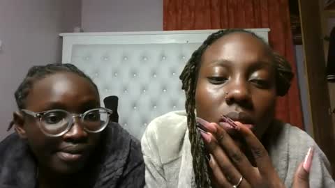 Snapshot of sweetnovah chatting on July 2026 03:42:01 AM Novah girlie online show from July 2026 03:42:01 AM