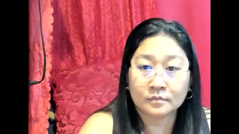 Snapshot of sweetpilipina88 chatting on May 2026 06:31:02 AM MIA online show from May 2026 06:31:02 AM