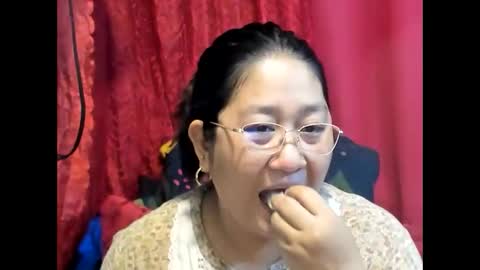 Snapshot of sweetpilipina88 chatting on May 2026 07:14:02 AM MIA online show from May 2026 07:14:02 AM
