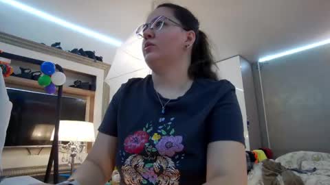 SweetRaisa online show from March 2025 10:43:02 PM