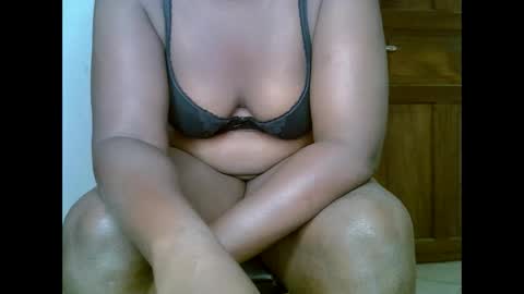 sweetrenne online show from February 2025 06:01:02 PM