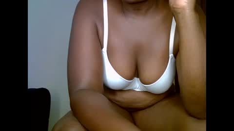 sweetrenne online show from September 2025 06:35:02 AM