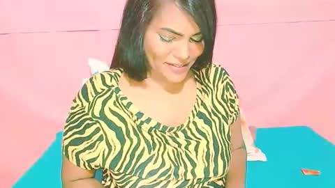 Snapshot of sweetseductions69 chatting on April 2026 11:29:02 PM Deepika online show from April 2026 11:29:02 PM