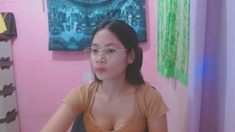 Mia online show from June 2026 05:59:01 AM