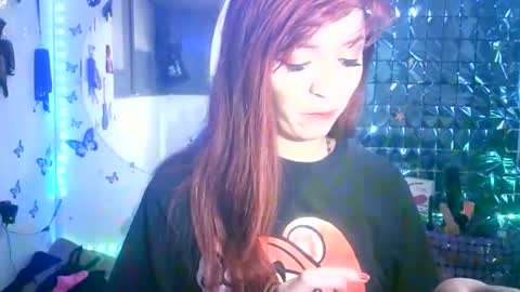 Snapshot of sweetsin_21 chatting on January 2025 11:27:01 PM MEGHAN LOPEZ online show from January 2025 11:27:01 PM