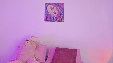 Sofia sweet online show from April 2026 04:01:01 PM