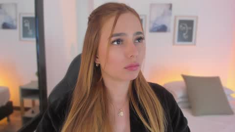 Snapshot of sweettammy_ chatting on December 2024 08:15:01 PM Tammy online show from December 2024 08:15:01 PM