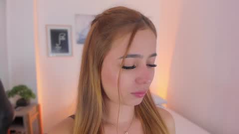 Snapshot of sweettammy_ chatting on December 2024 10:44:02 PM Tammy online show from December 2024 10:44:02 PM