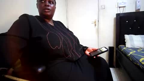 PEACHES online show from February 2026 02:47:02 PM