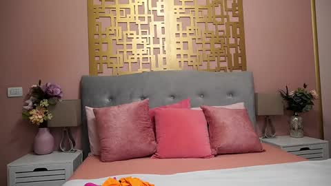 SweettLuna online show from April 2026 07:44:02 PM