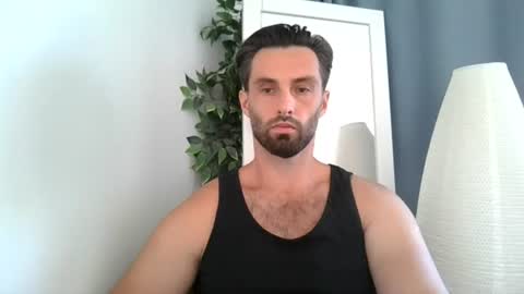 Snapshot of sweettom69 chatting on July 2026 07:44:03 AM Tom online show from July 2026 07:44:03 AM