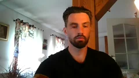 Snapshot of sweettom69 chatting on August 2026 09:00:02 AM Tom online show from August 2026 09:00:02 AM