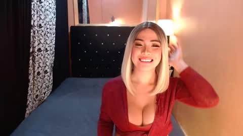 Ms trixiee online show from March 2025 06:07:01 PM