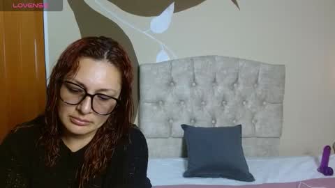 Scarlet online show from October 2025 07:00:01 PM