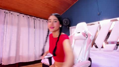 ALONDRA online show from January 2025 06:43:02 PM