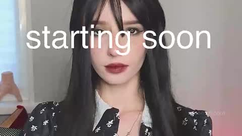 Elis  a little vacation Ill be here Saturday my schedules in bio online show from September 2025 11:35:01 AM