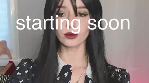 Elis  a little vacation Ill be here Saturday my schedules in bio online show from October 2025 07:49:02 AM