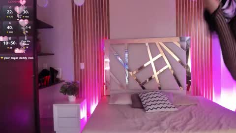 sweetviolet___ online show from November 2025 12:16:01 PM