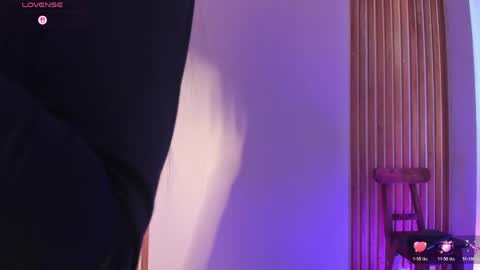 sweetviolet___ online show from May 2026 06:09:01 PM