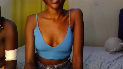 Snapshot of sweety_melanin chatting on April 2026 04:46:02 PM Vickky online show from April 2026 04:46:02 PM