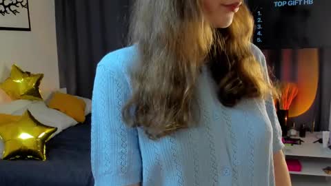 Bella . online show from September 2025 08:45:02 PM