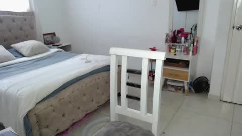 yaya online show from September 2025 02:52:01 PM