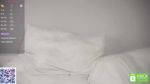 Astrid online show from October 2025 07:09:02 PM