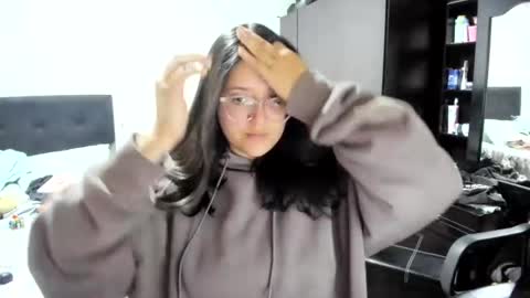 sweetyypeach online show from December 2024 02:42:01 AM