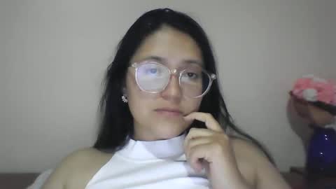 sweetyypeach online show from January 2025 03:47:01 AM