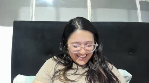 sweetyypeach online show from January 2025 02:11:01 AM