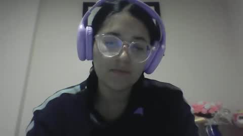 sweetyypeach online show from February 2025 03:20:01 AM