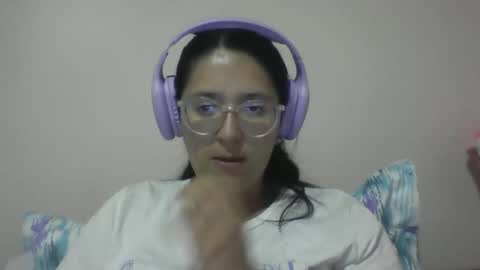 sweetyypeach online show from February 2025 03:29:02 AM